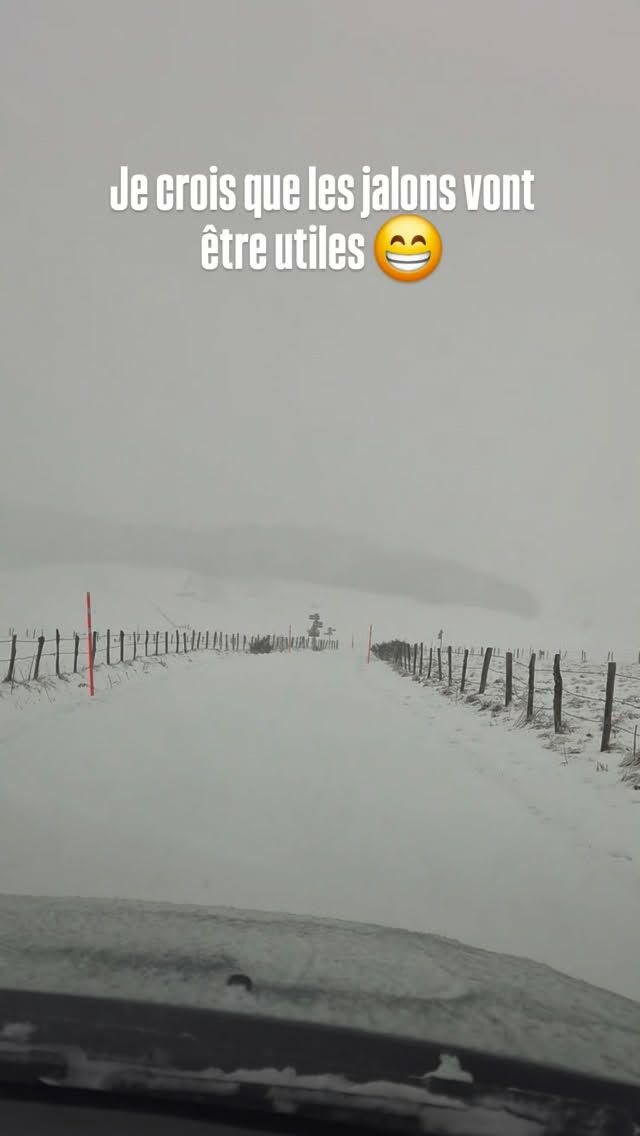 Pas le choix il faut aller faire des courses car un grand groupe arrive demain et ils veulent une grosse truffade !!! C'est parti let's go !

#maisondhotesdecharme #massifdusancy #sancytourisme #maisonsdhotes #neige