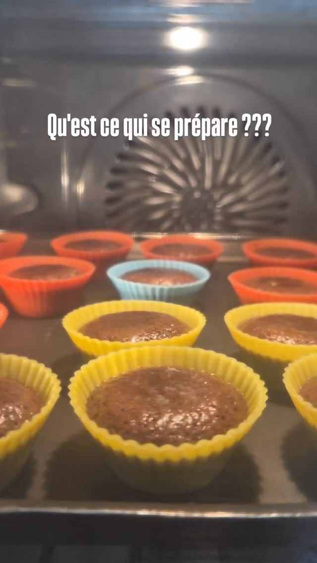 Pour ce soir à la table d'hôtes 😍
Ça sent bon le chocolat, et pas que ... 🍫

#maisondhotesdecharme #tabledhotes #patisserie #fondantchocolat #massifdusancy